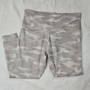 Womens Athleta Elation 7/8 Camo Leggings Size 1x